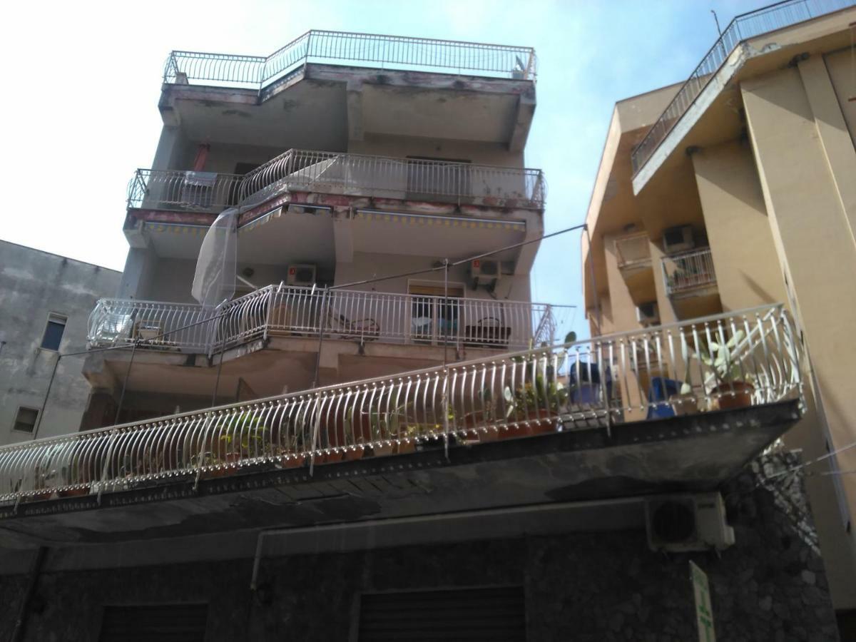B&B Di Marco Giardini-Naxos Zewnętrze zdjęcie